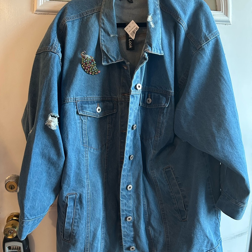 Women’s Blue Denim Jacket w Peacock on Back  XL  NWT